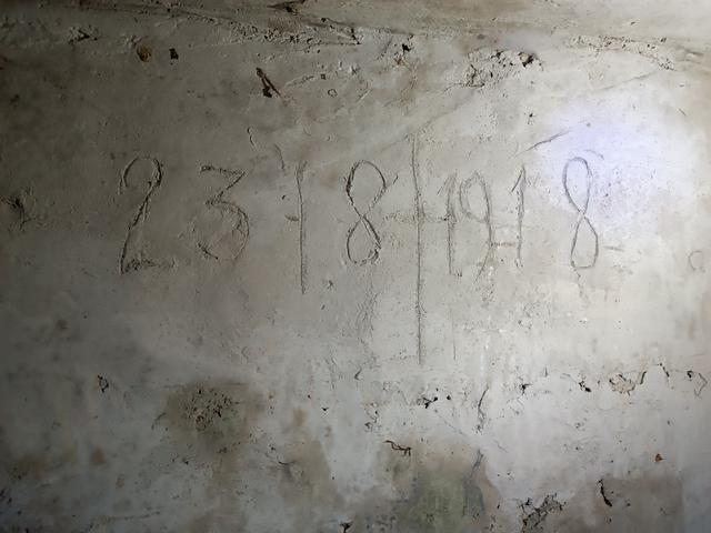 
                  
                    
                     Xiaomi 
                     2303CRA44A 
                  
                  