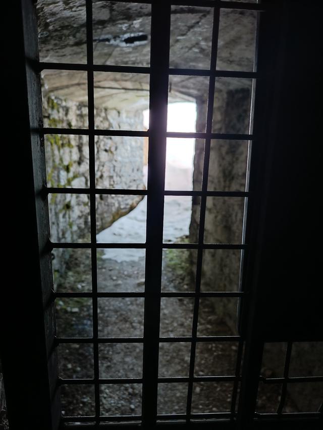 
                  
                    
                     Xiaomi 
                     2303CRA44A 
                  
                  