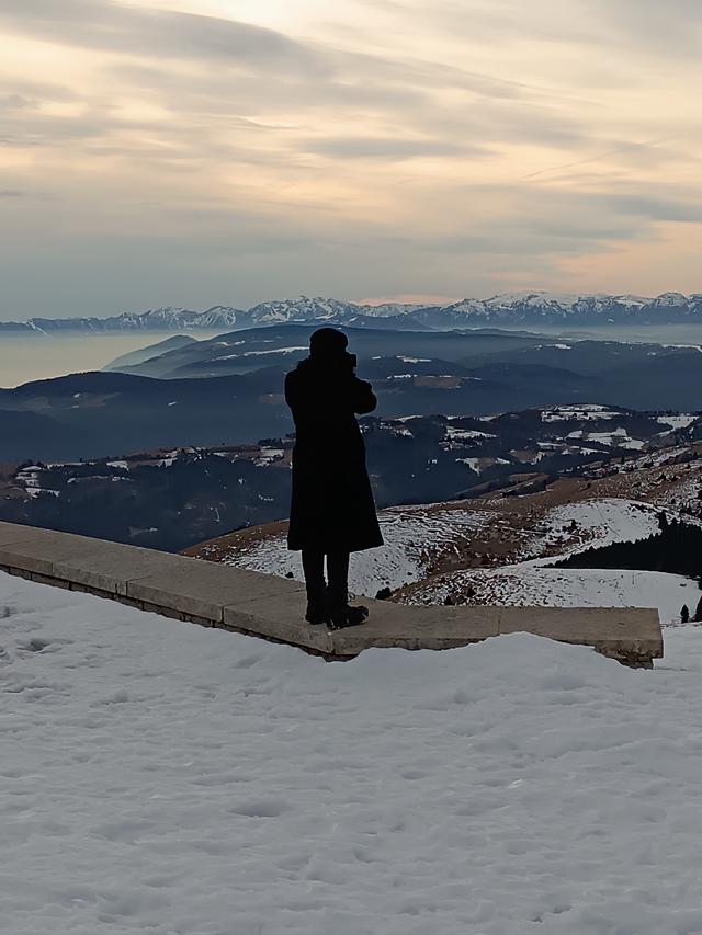 
                  
                    
                     Xiaomi 
                     2303CRA44A 
                  
                  