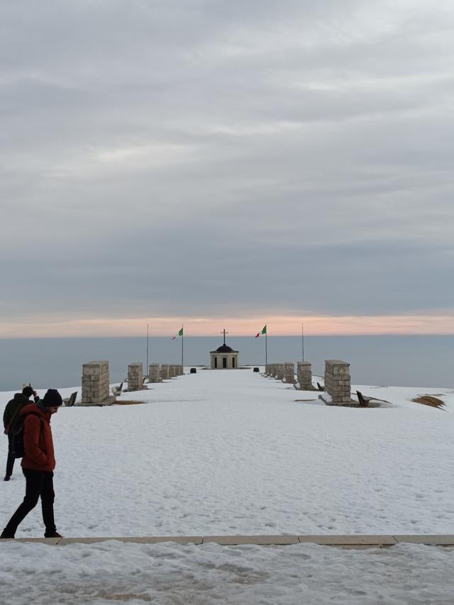 
                  
                    
                     Xiaomi 
                     2303CRA44A 
                  
                  