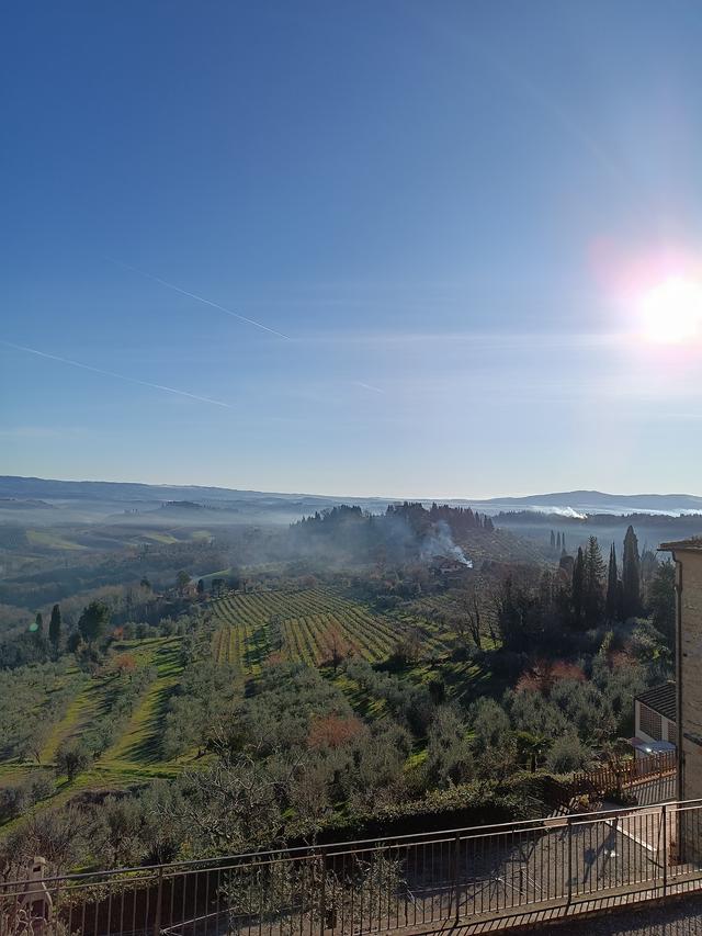 
                  
                    
                     Xiaomi 
                     2303CRA44A 
                  
                  