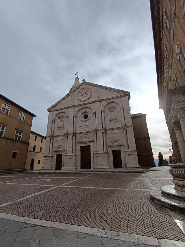 
                  
                    
                     Xiaomi 
                     2303CRA44A 
                  
                  