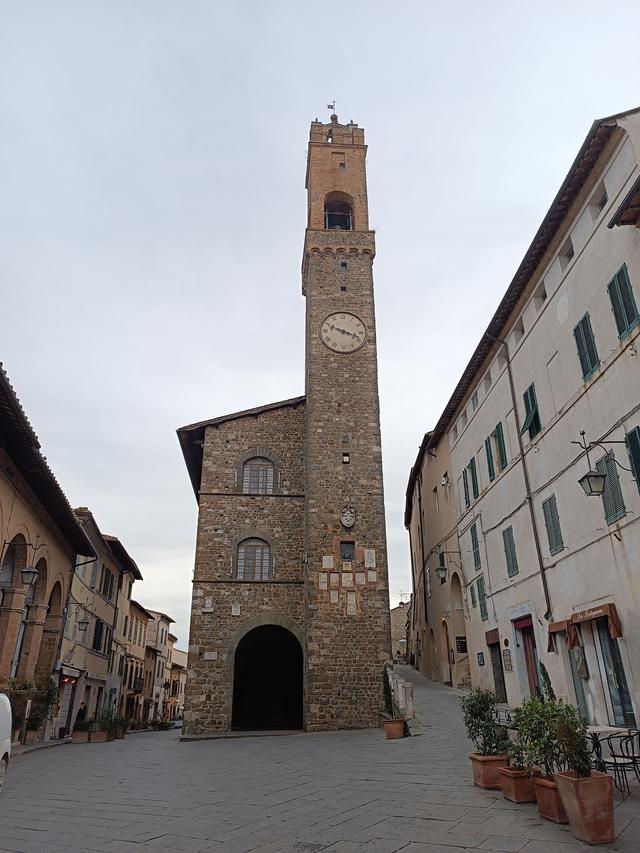 
                  
                    
                     Xiaomi 
                     2303CRA44A 
                  
                  