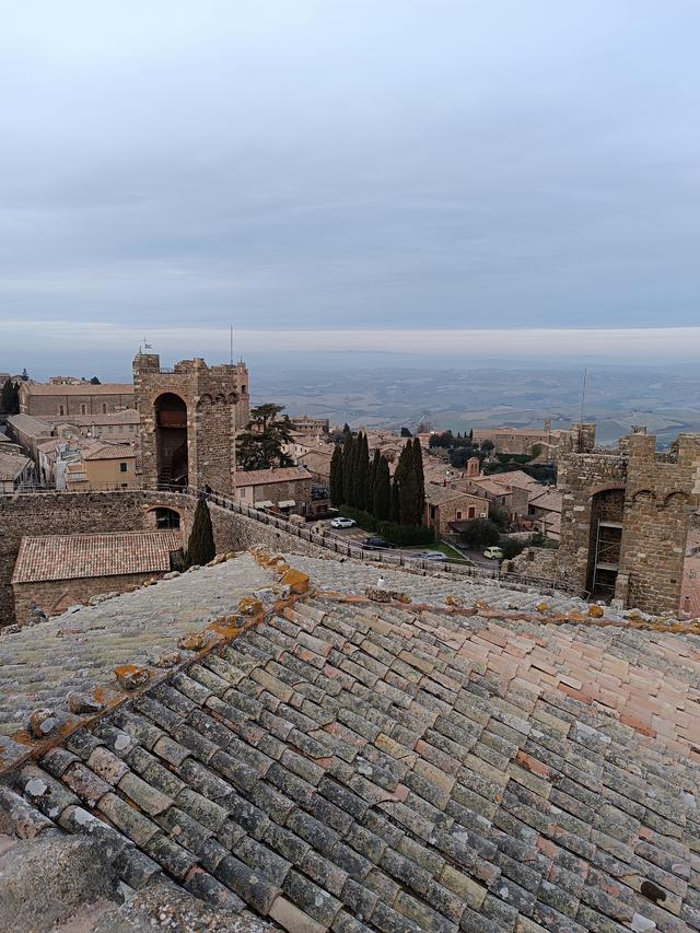 
                  
                    
                     Xiaomi 
                     2303CRA44A 
                  
                  