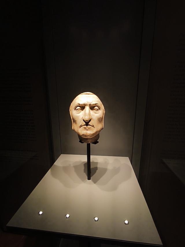 
                  
                    
                     Xiaomi 
                     2303CRA44A 
                  
                  