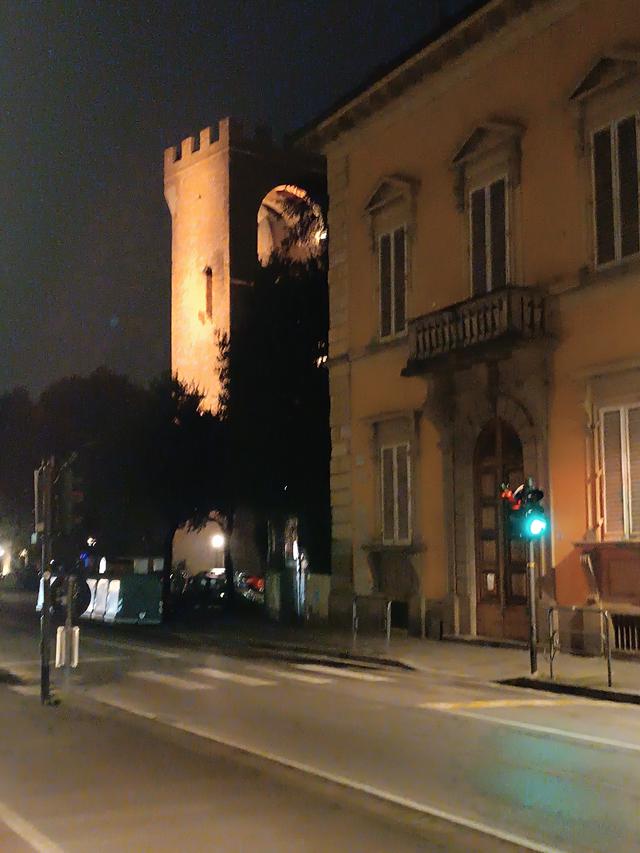 
                  
                    
                     Xiaomi 
                     2303CRA44A 
                  
                  