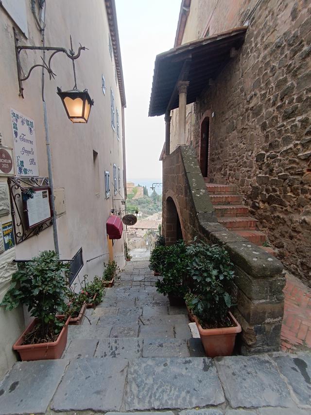 
                  
                    
                     Xiaomi 
                     2303CRA44A 
                  
                  