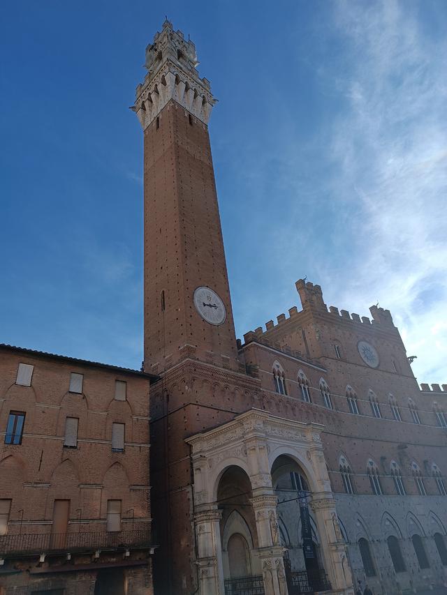 
                  
                    
                     Xiaomi 
                     2303CRA44A 
                  
                  