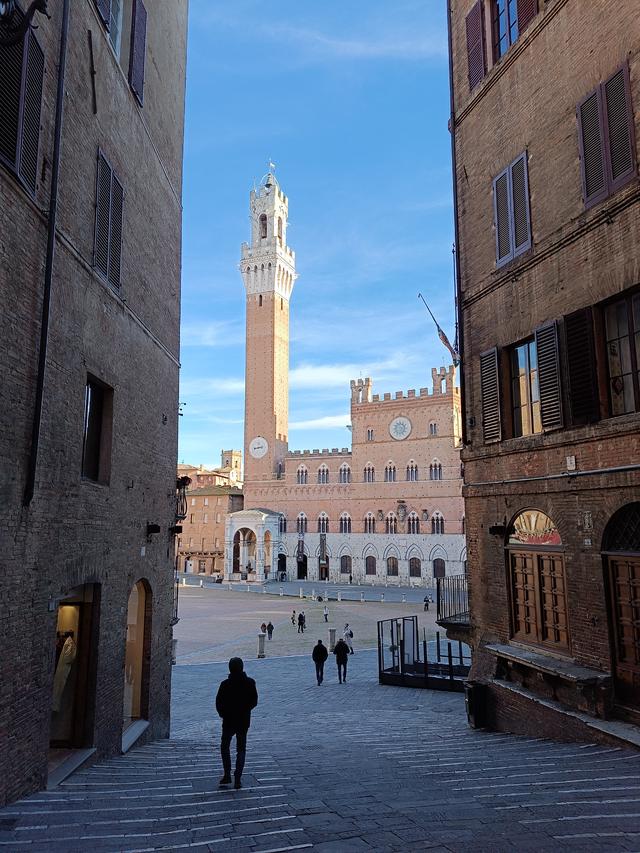 
                  
                    
                     Xiaomi 
                     2303CRA44A 
                  
                  