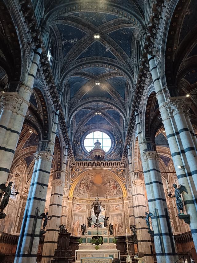 
                  
                    
                     Xiaomi 
                     2303CRA44A 
                  
                  