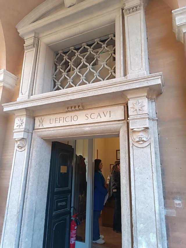 
                  
                    
                     Xiaomi 
                     2303CRA44A 
                  
                  