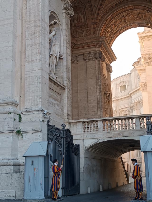 
                  
                    
                     Xiaomi 
                     2303CRA44A 
                  
                  