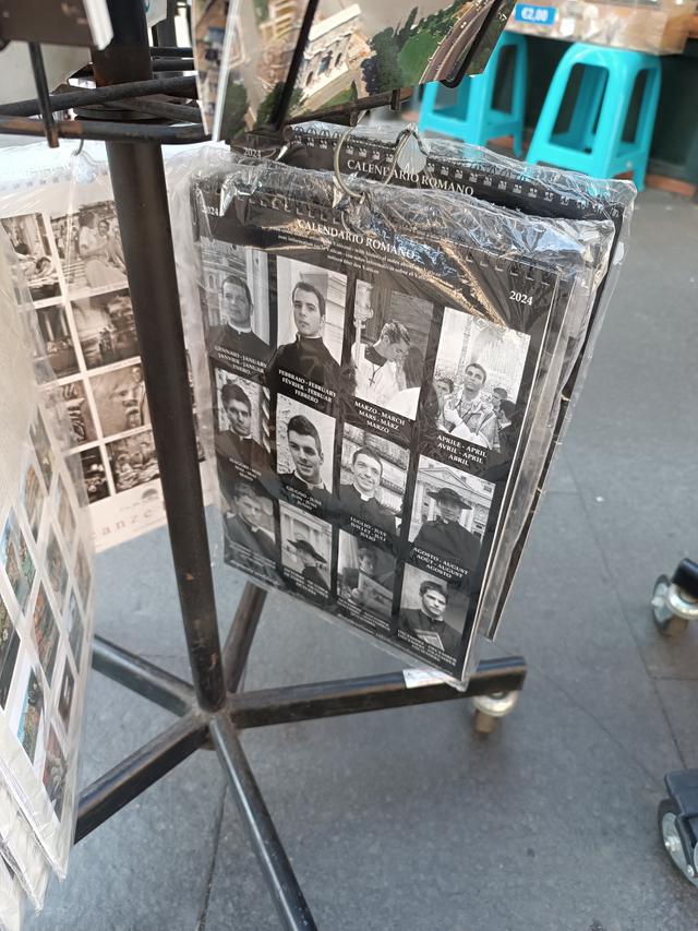 
                  
                    
                     Xiaomi 
                     2303CRA44A 
                  
                  