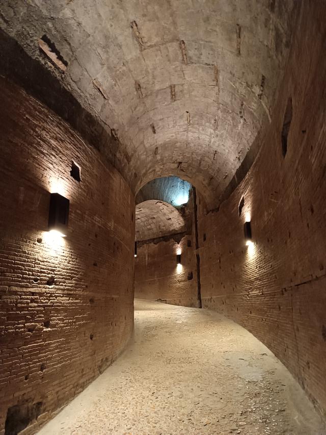 
                  
                    
                     Xiaomi 
                     2303CRA44A 
                  
                  