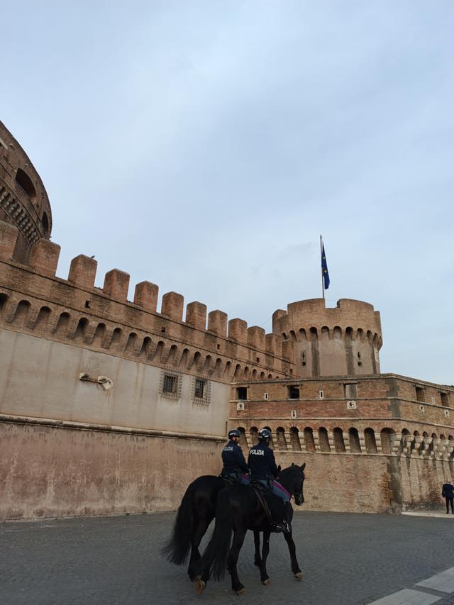 
                  
                    
                     Xiaomi 
                     2303CRA44A 
                  
                  