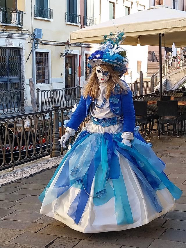 
                  
                    
                     samsung 
                     SM-A236M 
                  
                  