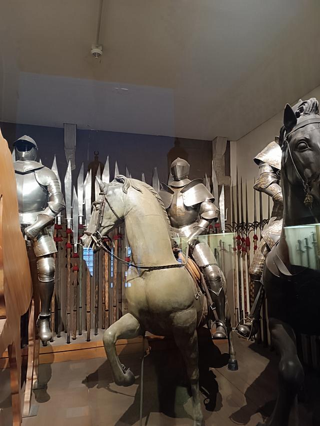 
                  
                    
                     Xiaomi 
                     2303CRA44A 
                  
                  