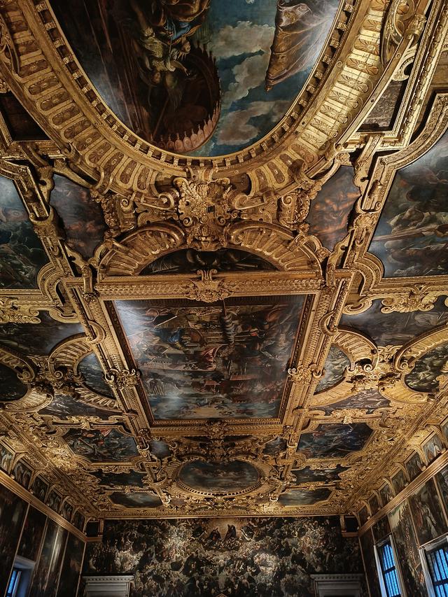 
                  
                    
                     Xiaomi 
                     2303CRA44A 
                  
                  