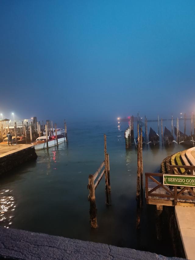 
                  
                    
                     Xiaomi 
                     2303CRA44A 
                  
                  