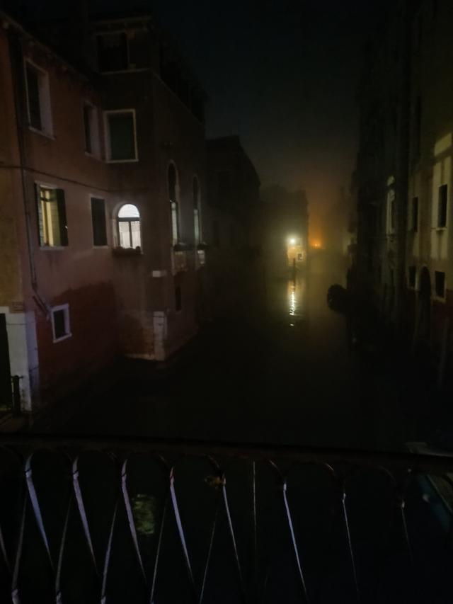 
                  
                    
                     Xiaomi 
                     2303CRA44A 
                  
                  