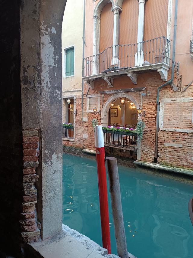 
                  
                    
                     Xiaomi 
                     2303CRA44A 
                  
                  