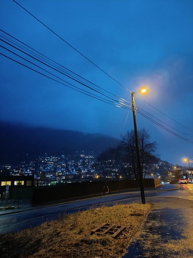 
                  
                    
                     Xiaomi 
                     2303CRA44A 
                  
                  