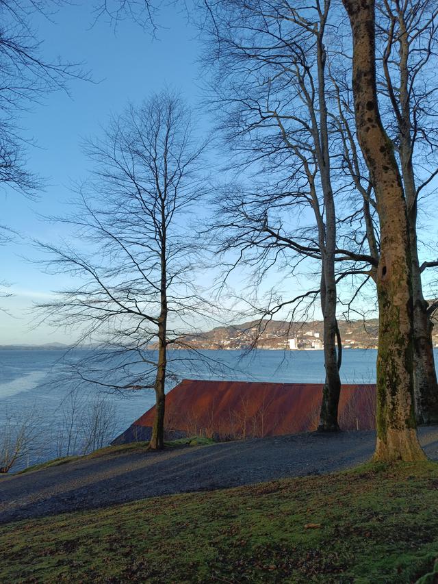 
                  
                    
                     Xiaomi 
                     2303CRA44A 
                  
                  