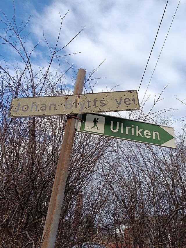 
                  
                    
                     Xiaomi 
                     2303CRA44A 
                  
                  