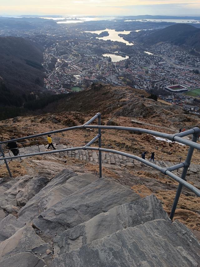 
                  
                    
                     Xiaomi 
                     2303CRA44A 
                  
                  